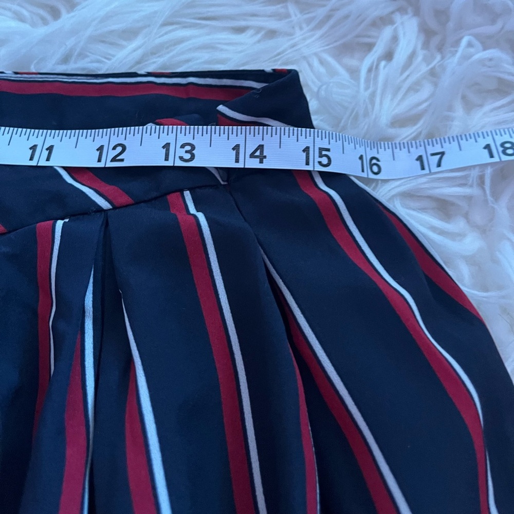 Banana Republic A-Line Pleated Striped Skirt Size 4 - Picture 4 of 5